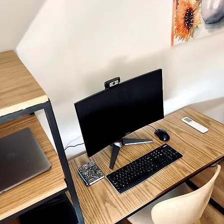 Sui's Apartment